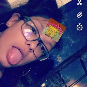 Meet your Posher, Mia